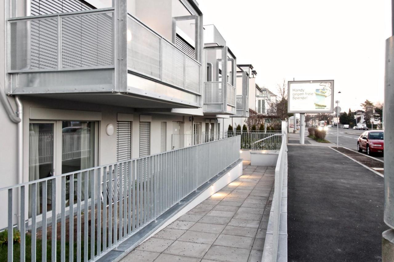 Red Flower Apartment With Pool - 5 Min To Lake Vienna Exterior photo
